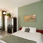 Veenkadebnb Apartment *
